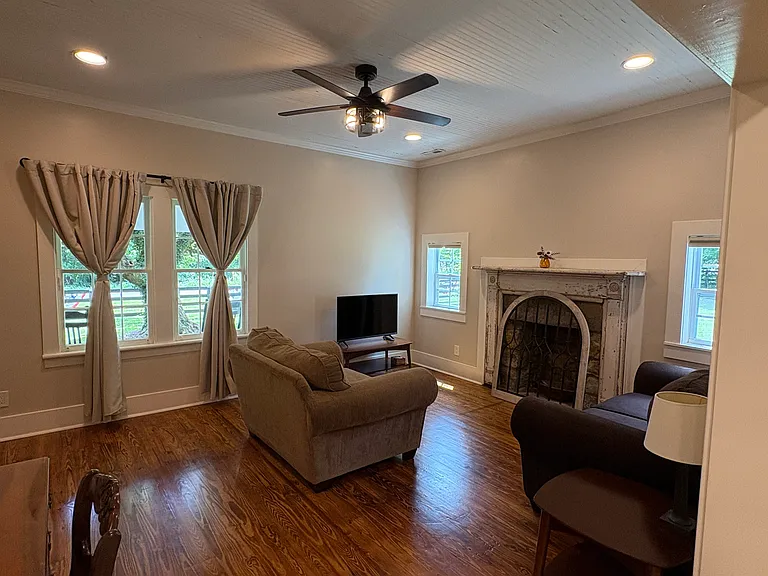 5454 Pinewood Rd — Photo 6