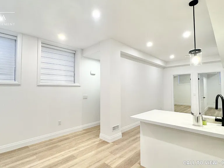 823 Stirling Ave S #4 — Photo 3