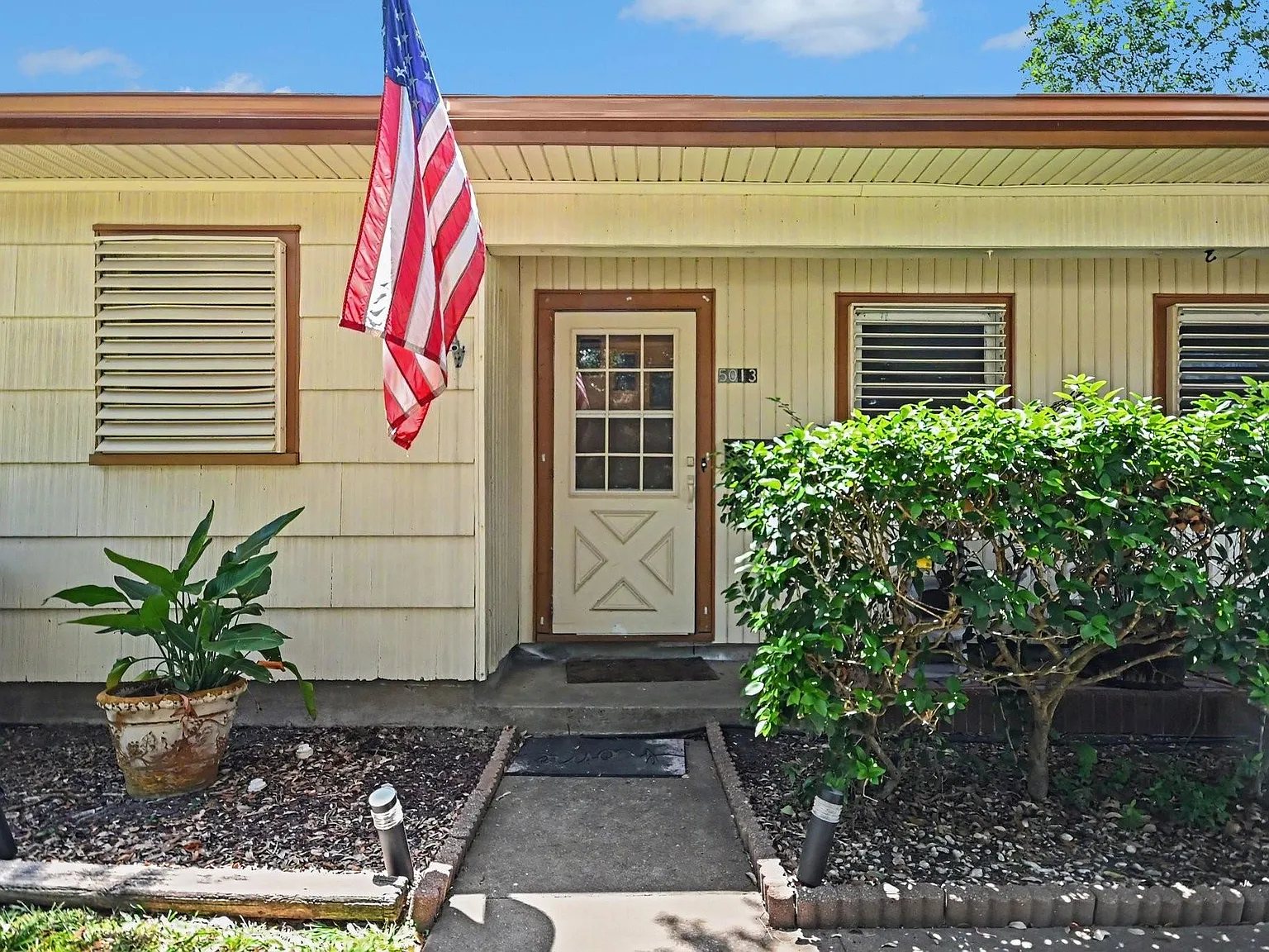 4 bed, 1.5 bath, 1557 sqft, $1,750 — Photo 4