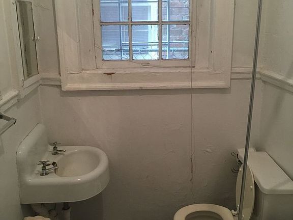 5th image of 215 S Boulevard APT 8