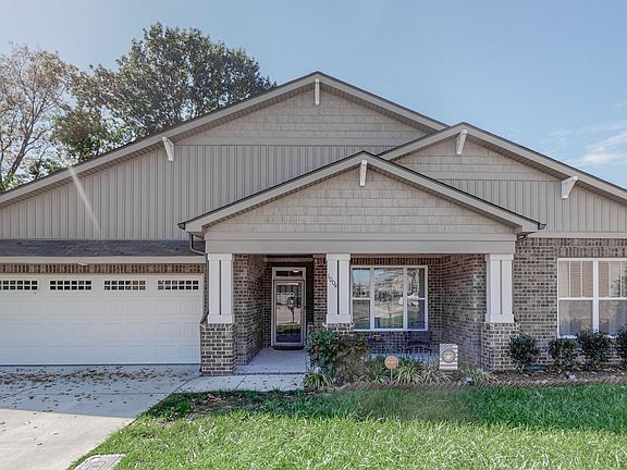 2nd image of 1004 Green Meadow Ln