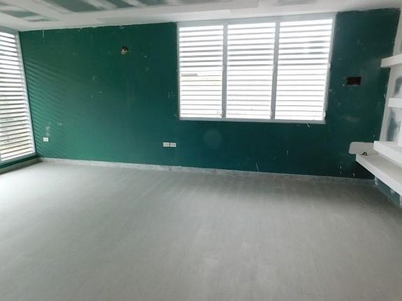 living area pic 2