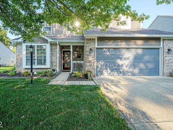 3rd image of 12854 Sweet Briar Pkwy