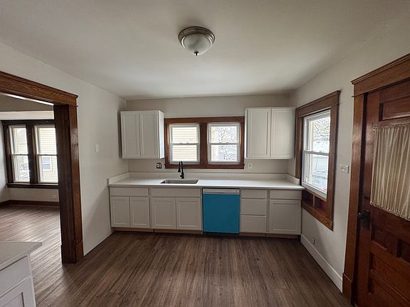 3rd image of 35 Ellenwood Ave #35