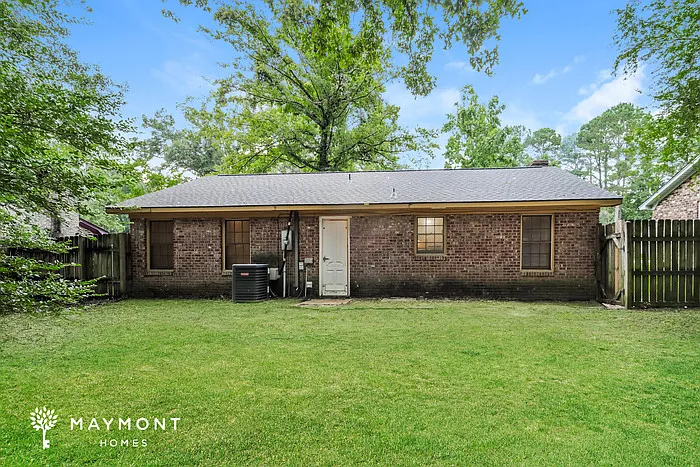 121 Beverly Dr — Photo 11
