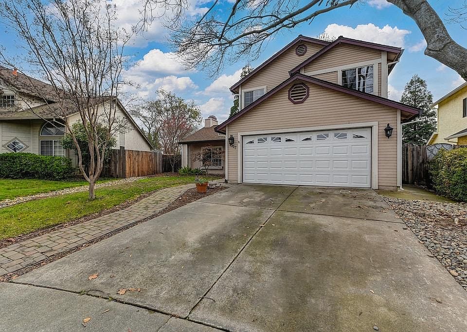 1st image of 1057 McRae Way