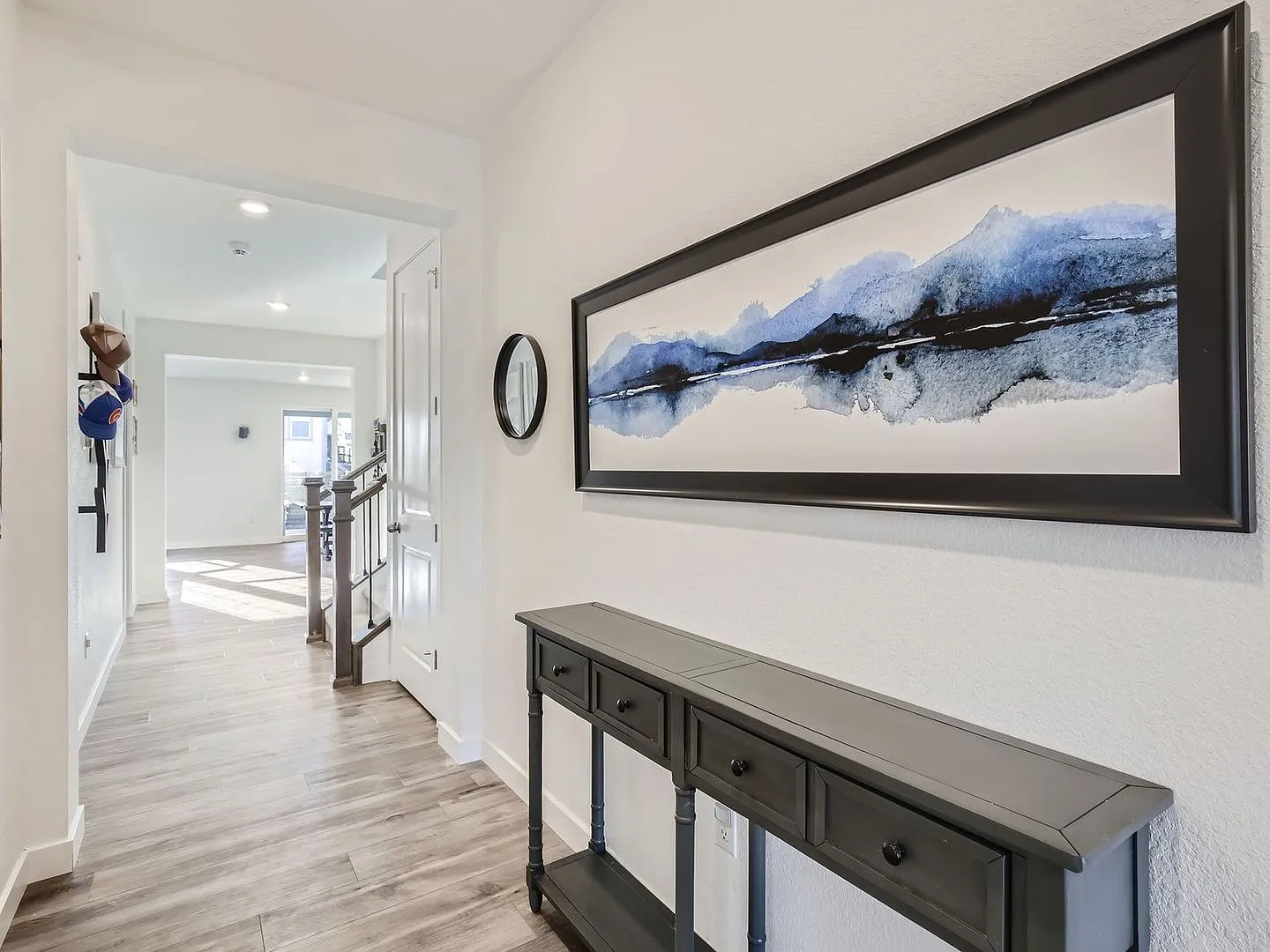4b Barefoot Lakes Home + Attached 1b1b Apartment with Private Entrance and Stacking Laundry — Photo 4