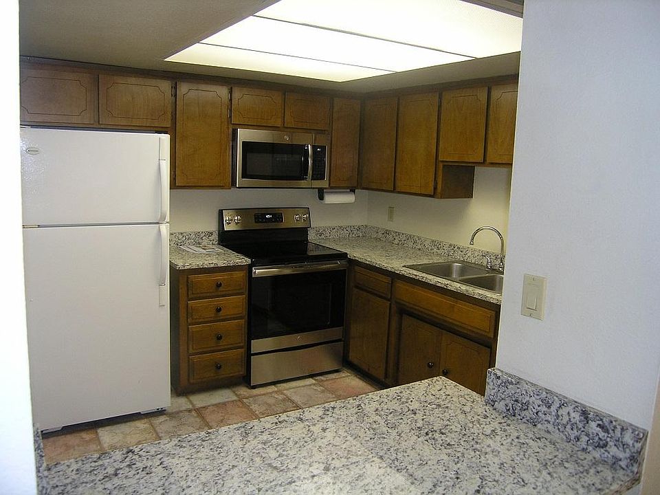Kitchen with Granite countertops and new Appliances