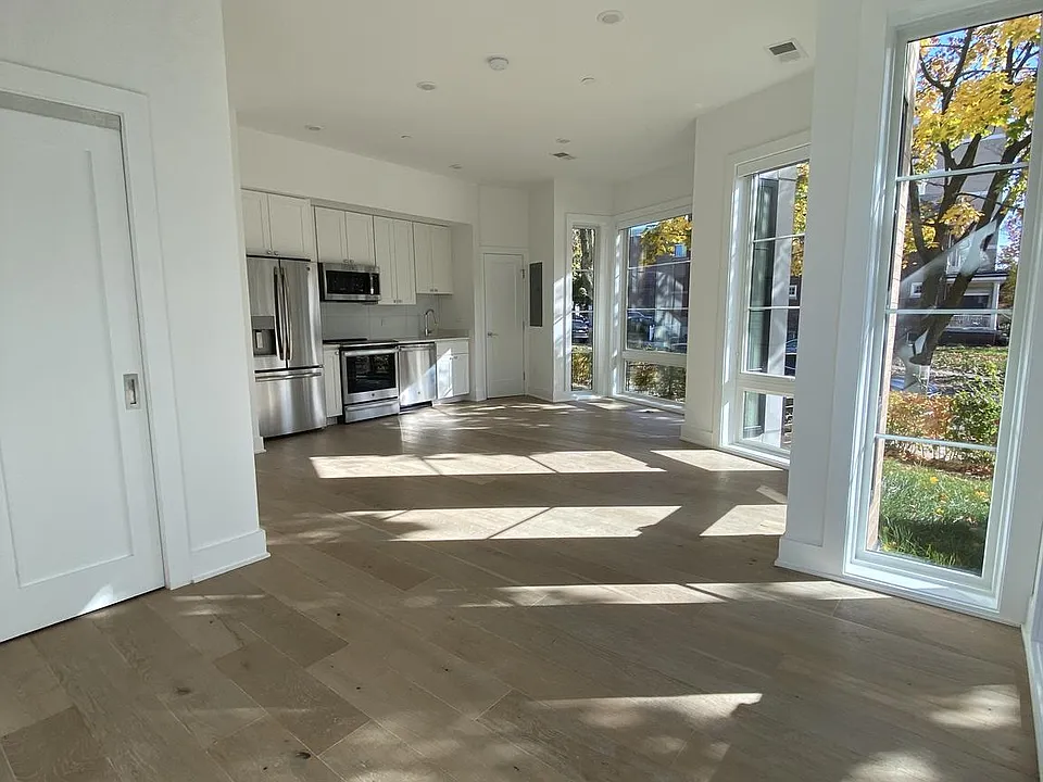 5301 Connecticut Ave NW #202