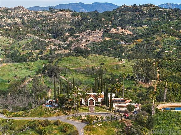 2nd image of 1050 Rice Canyon Rd