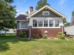 411 S Madison St, Clinton, IL 61727