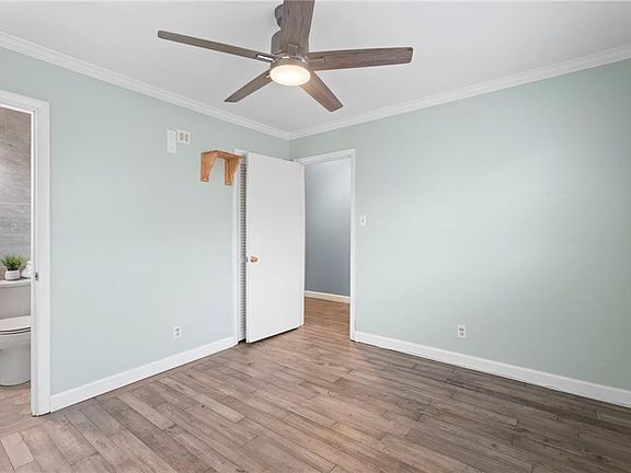 5th image of 4002 Phylis Pl