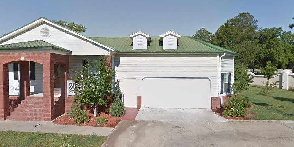 1st image of 32 Ashwood Dr