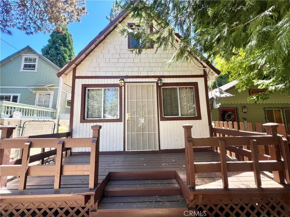 22821 Azalia Ln, Crestline, CA 92325