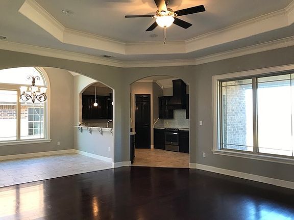 4th image of 282 Southlake Dr