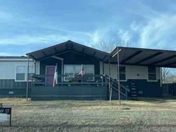 605 Mulberry St, Jourdanton, TX 78026