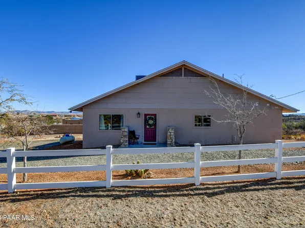 19670 E Juniper Dr, Mayer, AZ 86333