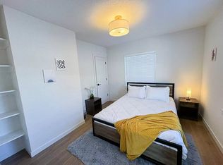 951 N Prescott St #B, Portland, OR 97217