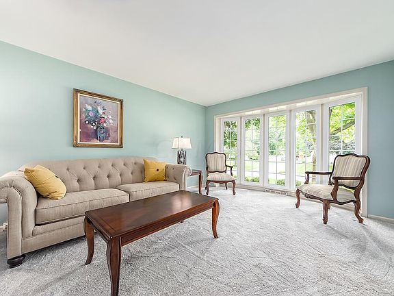 3rd image of 8399 Fairway Dr