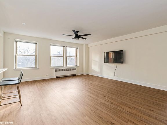 3rd image of 4900 N Marine Dr APT 408