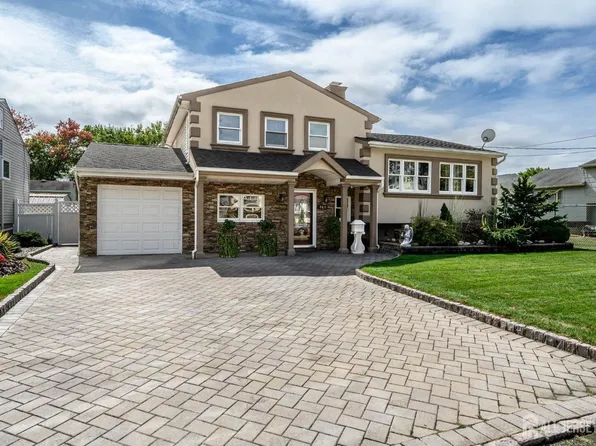 169 Cypress Dr, Colonia, NJ 07067