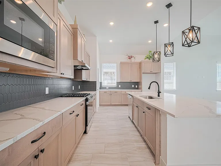 3328 Voda Bend Dr — Photo 16