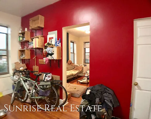 Rented by Sunrise Real Estate | media 34