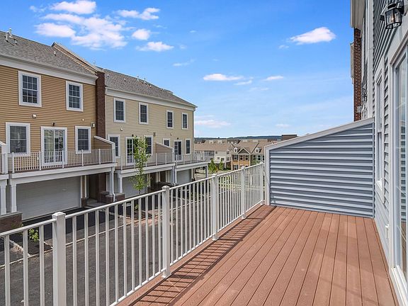 3rd image of 526 E Palisade Ave #2UTQBF