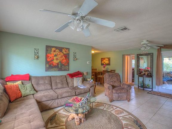 2nd image of 611 Brookfield Dr