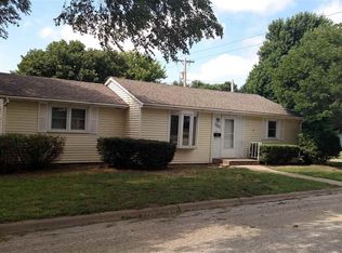 1103 3rd St, Wamego, KS 66547