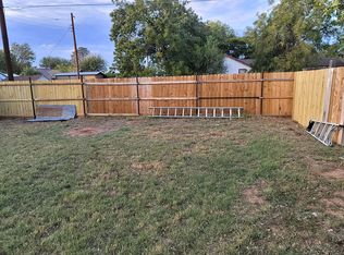 1604 Saint James St, Vernon, TX 76384