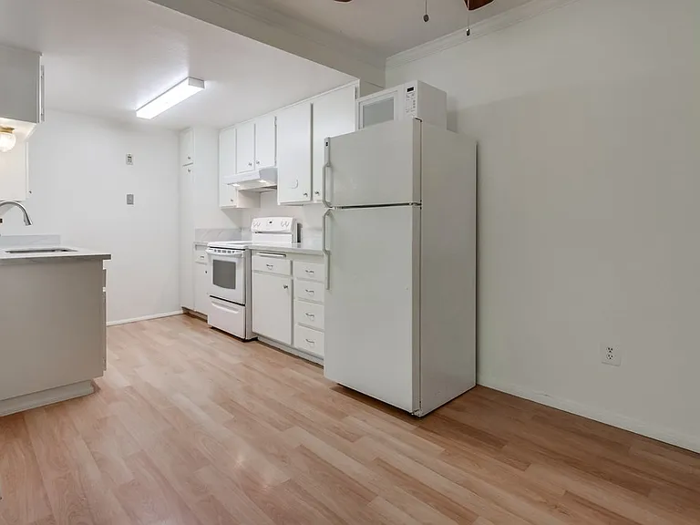 12609 Robison Blvd #205 — Photo 7