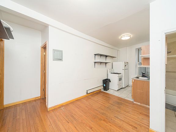 3rd image of 287 N 8th St APT 3