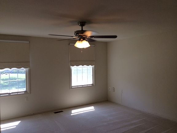 5th image of 2700 Viking Dr