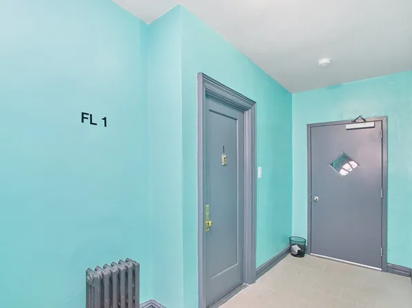 1069 Grant Avenue image 37 of 56