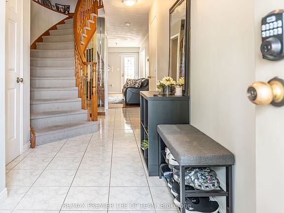 4th image of 255 Mount Albion Rd #3