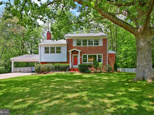 3402 Greentree Dr, Falls Church, VA 22041