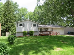 34042 Luanne Dr, North Ridgeville, OH 44039