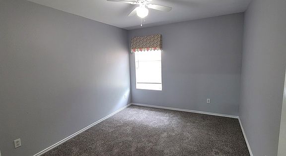 5th image of 16733 Woodside Dr