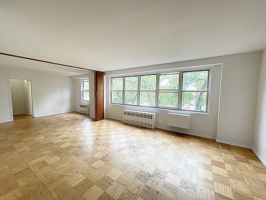 5th image of 3660 Oxford Ave APT 5A
