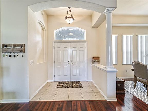 4th image of 2821 Hampton Place Ct