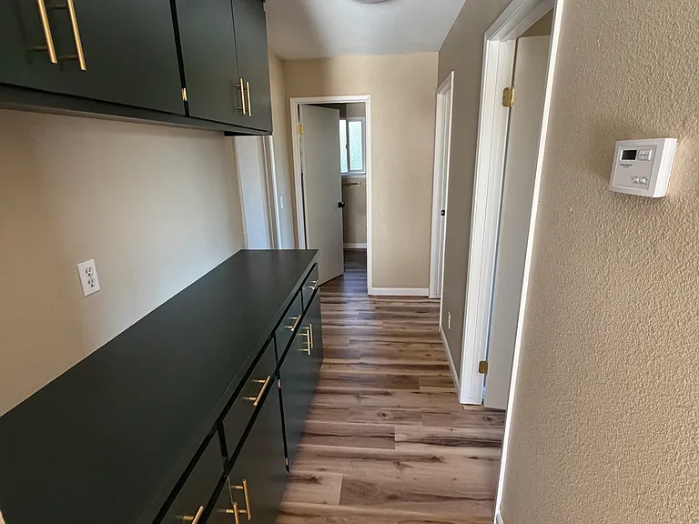 1420 Willow St — Photo 8
