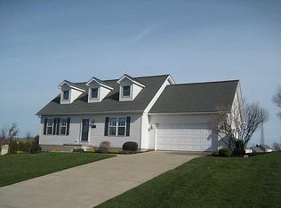 2940 Valley View Cir, Erie, PA 16509