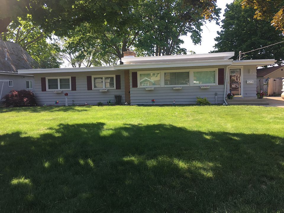 1st image of 45 Potter Dr