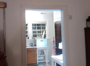 948 1/2 S 2nd St, Springfield, IL 62704