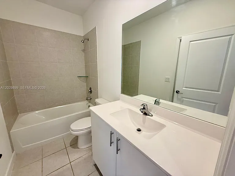 16302 SW 291st St #16302 — Photo 10