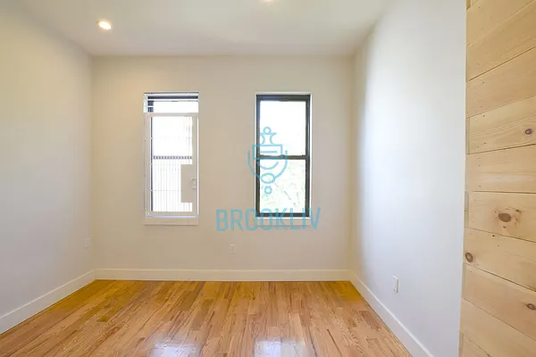 Rented by null | media 26