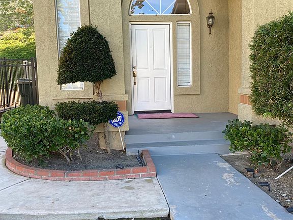 4th image of 712 S Palomino Ln
