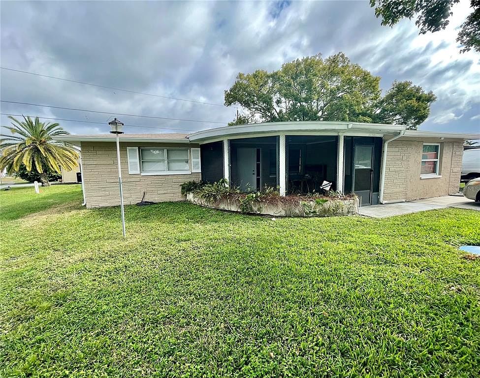 2132 Arcadia Rd, Holiday, Fl 34690 