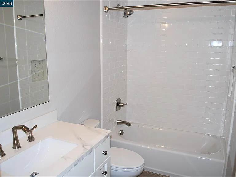 202 Borel Ln — Photo 9